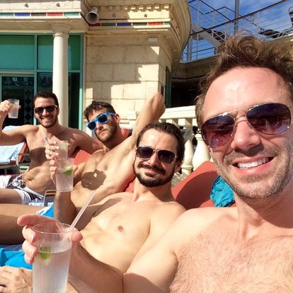 BOYS POOLSIDE